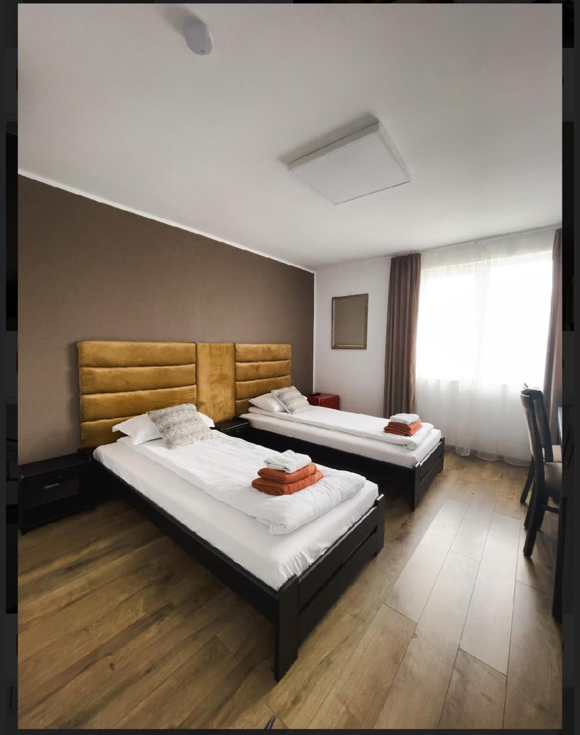 Hotel Myda Apahida Esterno foto