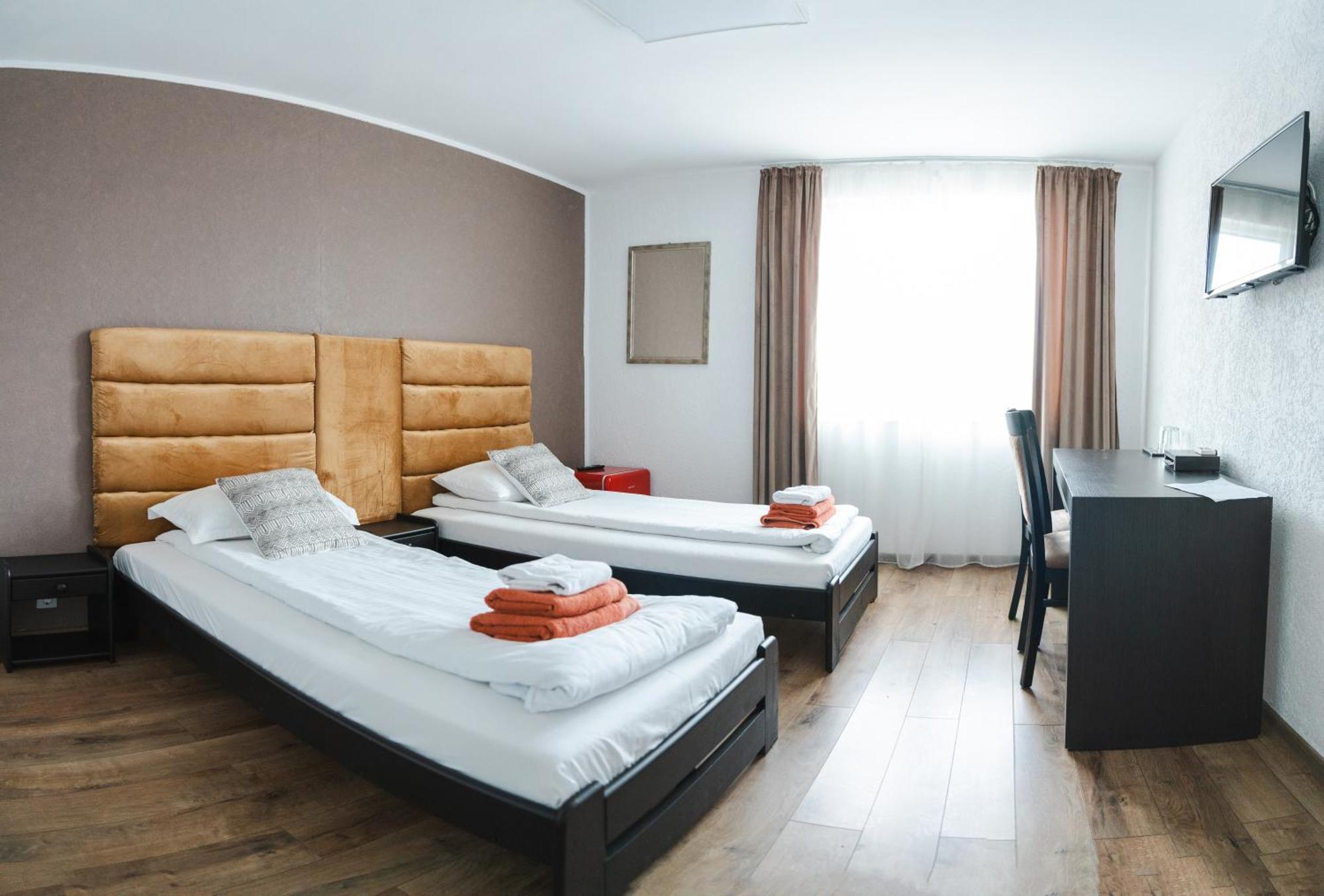Hotel Myda Apahida Esterno foto