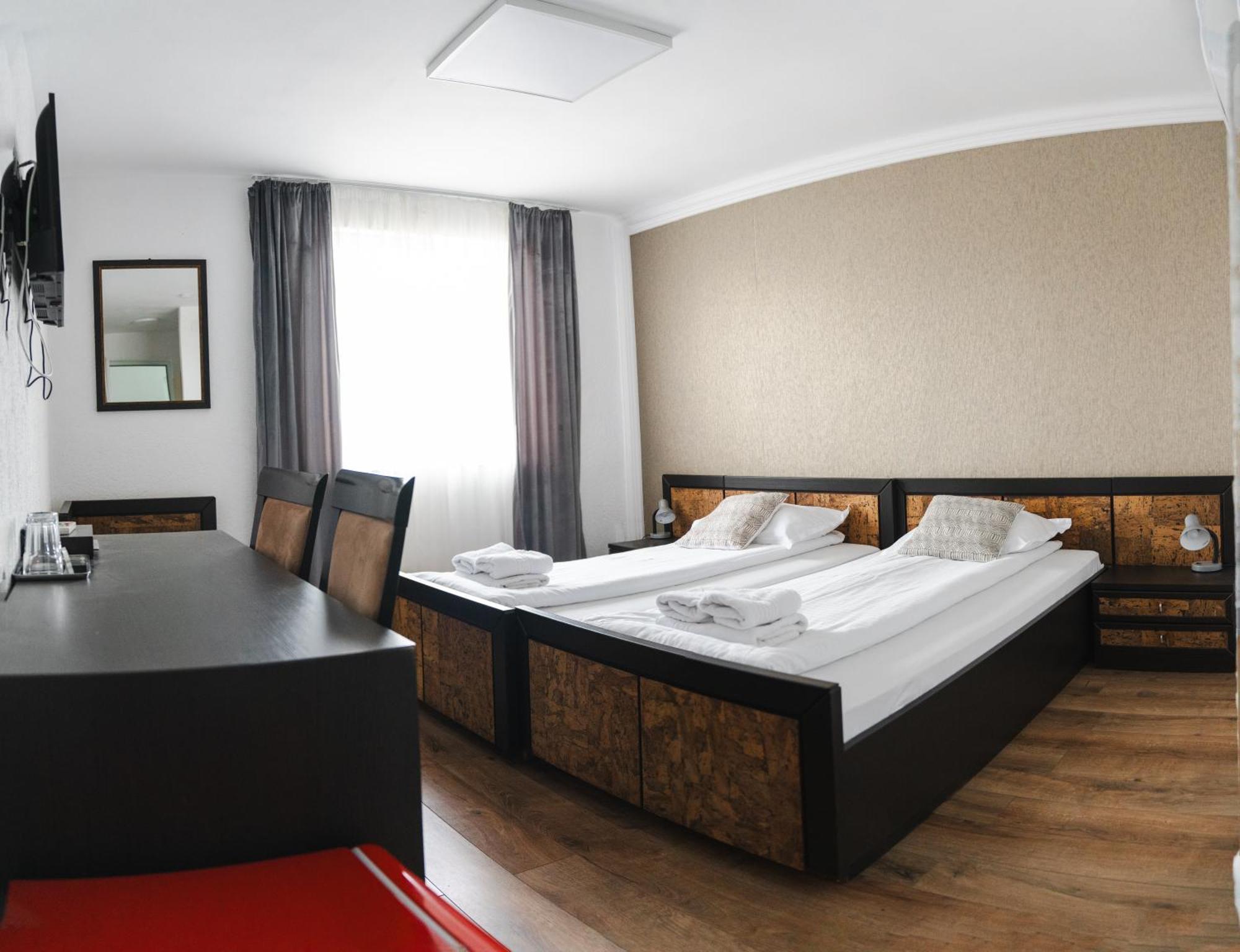 Hotel Myda Apahida Esterno foto