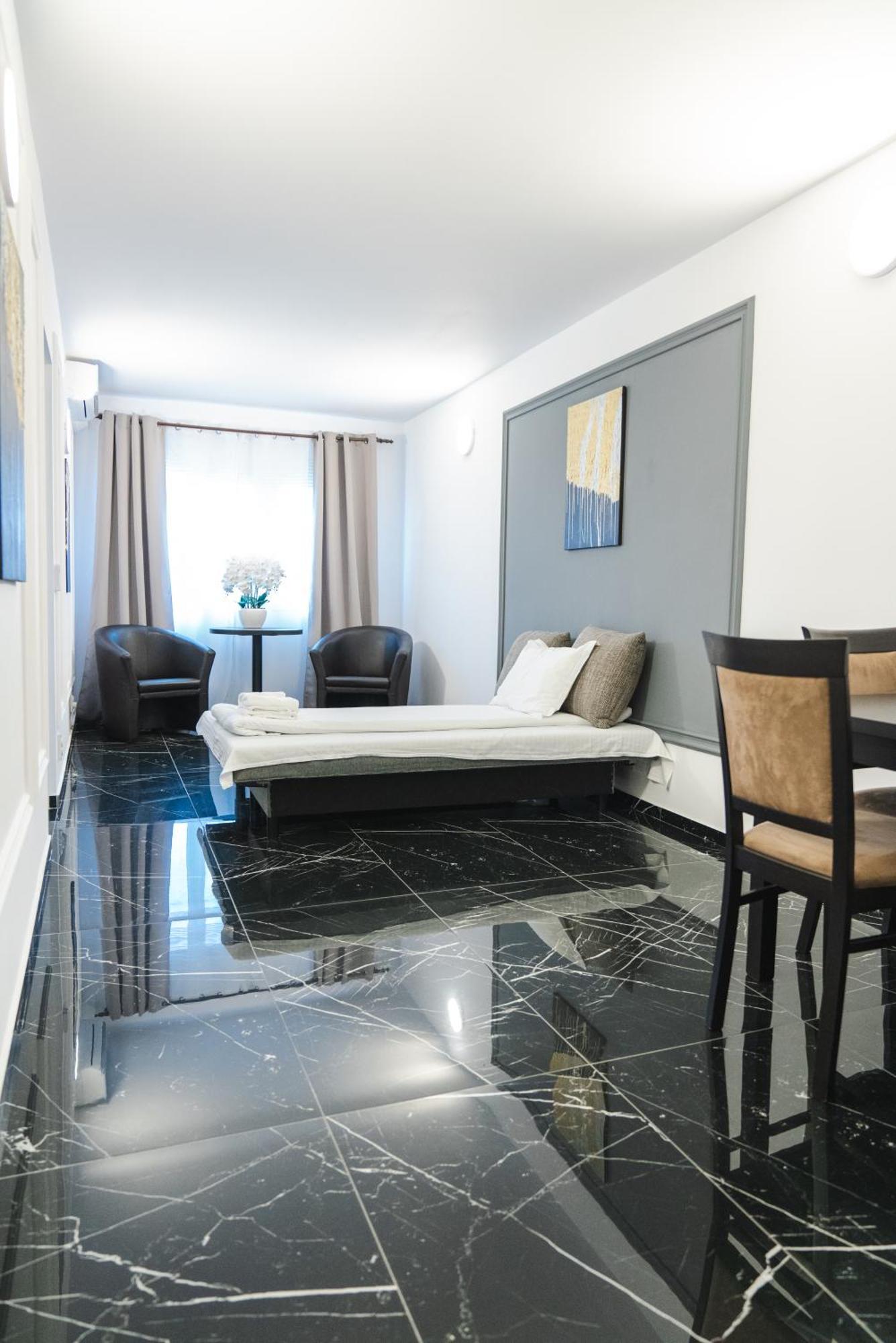 Hotel Myda Apahida Esterno foto